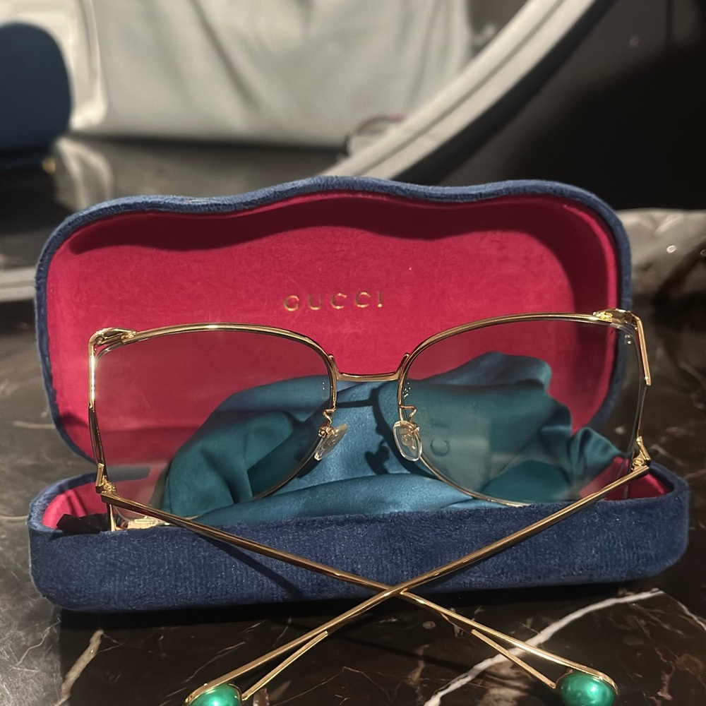 Gucci Gold Oversized Butterfly Glasses - Picture 2 of 3